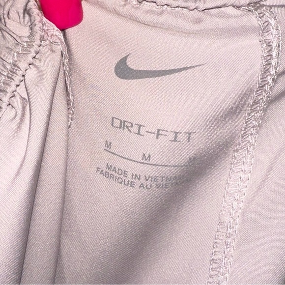 NWT Nike Women's Pants Taupe Gray M gym running athletic athleisure activewear - Picture 9 of 12